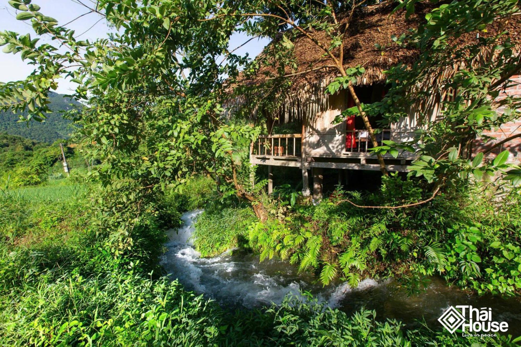 Thai House Pu Luong - Century Old Stilt House With Terrace Views Huong Ba Thuoc Kültér fotó